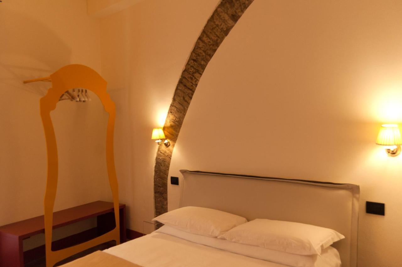 Palazzo Benucci Bed and Breakfast San Gimignano Exteriör bild