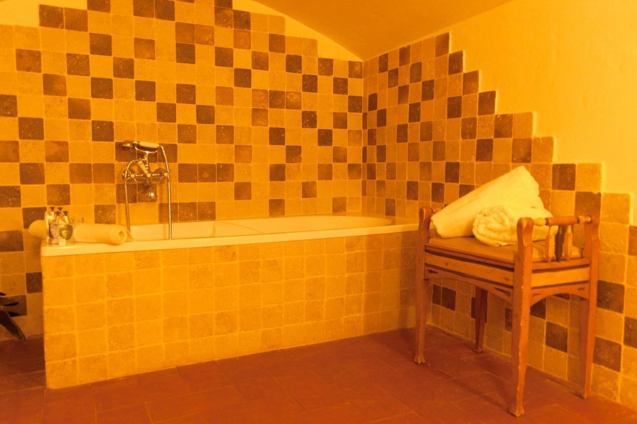 Palazzo Benucci Bed and Breakfast San Gimignano Exteriör bild